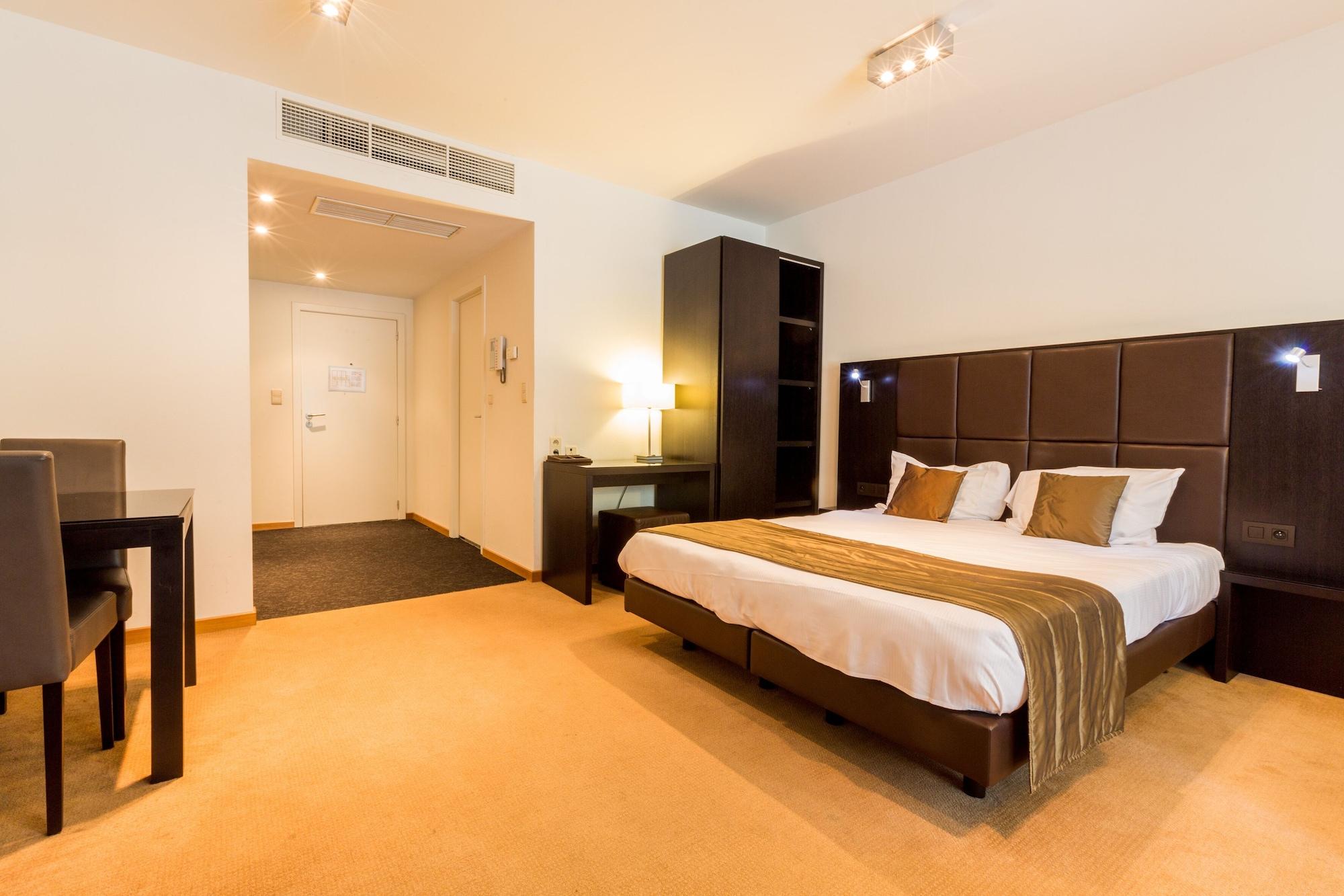 เดียม็อง สวีท บรัสเซลส์ อียู Aparthotel Etterbeek ภายนอก รูปภาพ