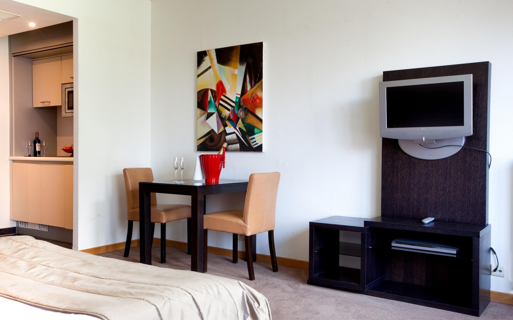 เดียม็อง สวีท บรัสเซลส์ อียู Aparthotel Etterbeek ภายนอก รูปภาพ