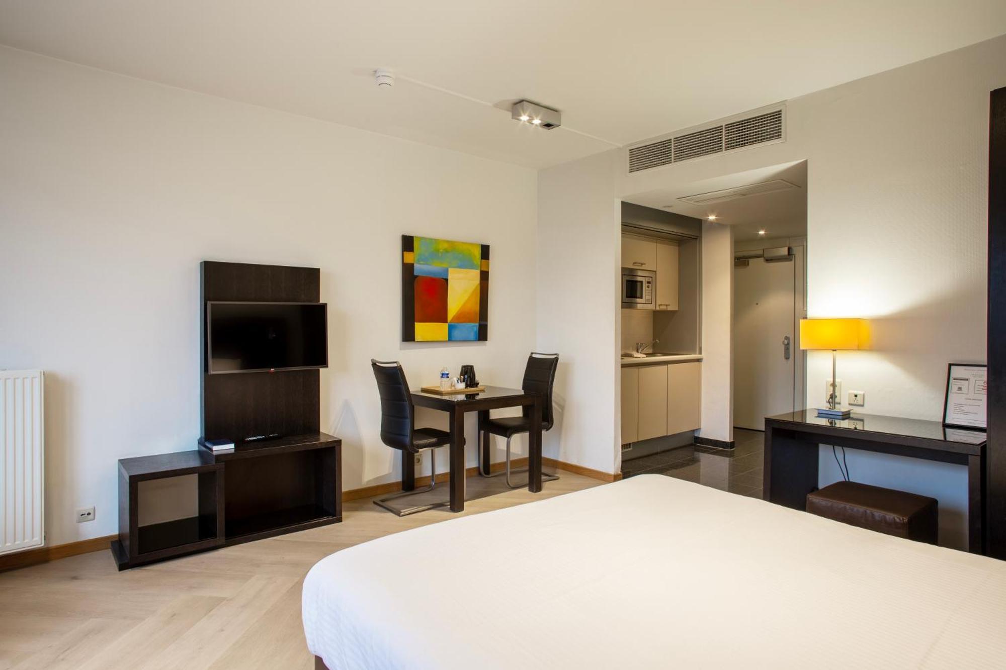 เดียม็อง สวีท บรัสเซลส์ อียู Aparthotel Etterbeek ภายนอก รูปภาพ