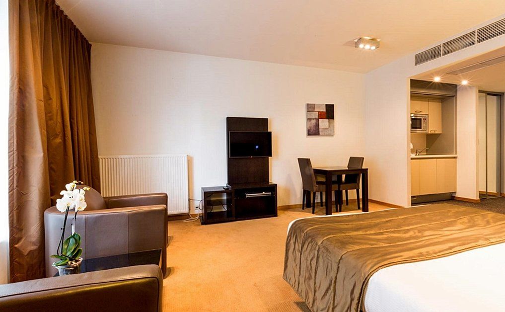 เดียม็อง สวีท บรัสเซลส์ อียู Aparthotel Etterbeek ภายนอก รูปภาพ