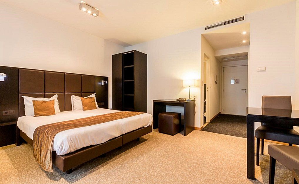 เดียม็อง สวีท บรัสเซลส์ อียู Aparthotel Etterbeek ภายนอก รูปภาพ